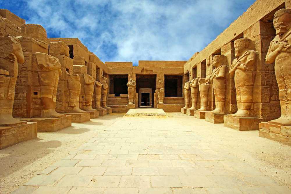 Visits Karnak and Luxor Temples